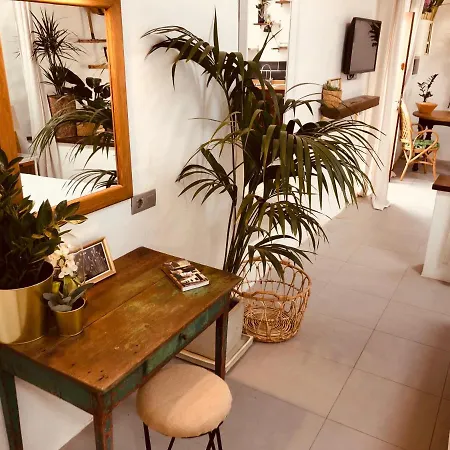 Rincon Botanico - Shared Pool - Island Location - 10 Mins Drive To Famara And La Santa Apartament *